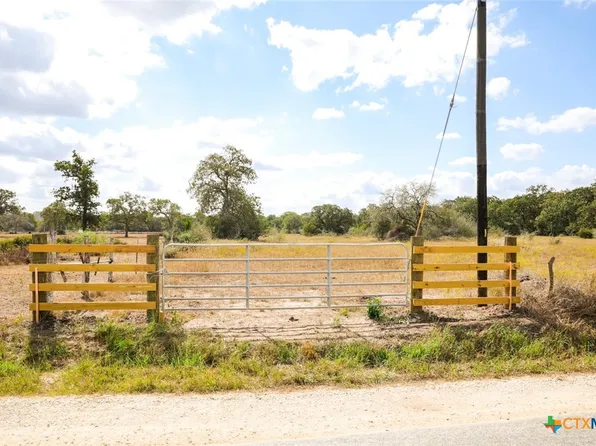 County Road 132, Hallettsville, TX 77964
