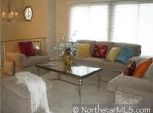 4624 Ridge Cliffe Dr, Eagan, MN 55122