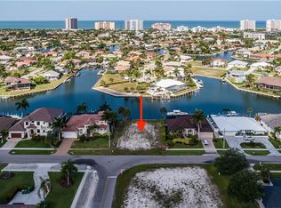 334 Edgewater Ct, Marco Island, FL 34145
