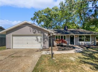 75 Sunset Dr, Berea, OH