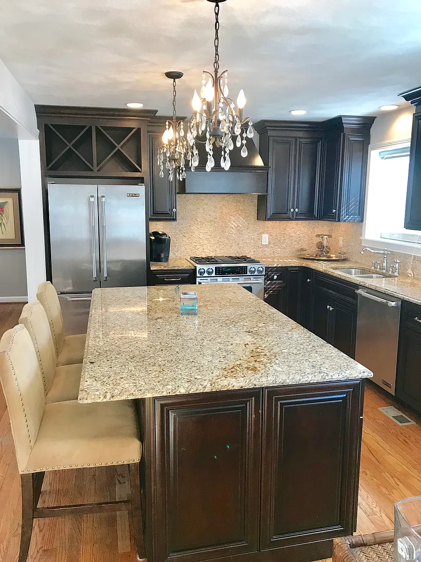 1 Fleetwood Dr photo 1