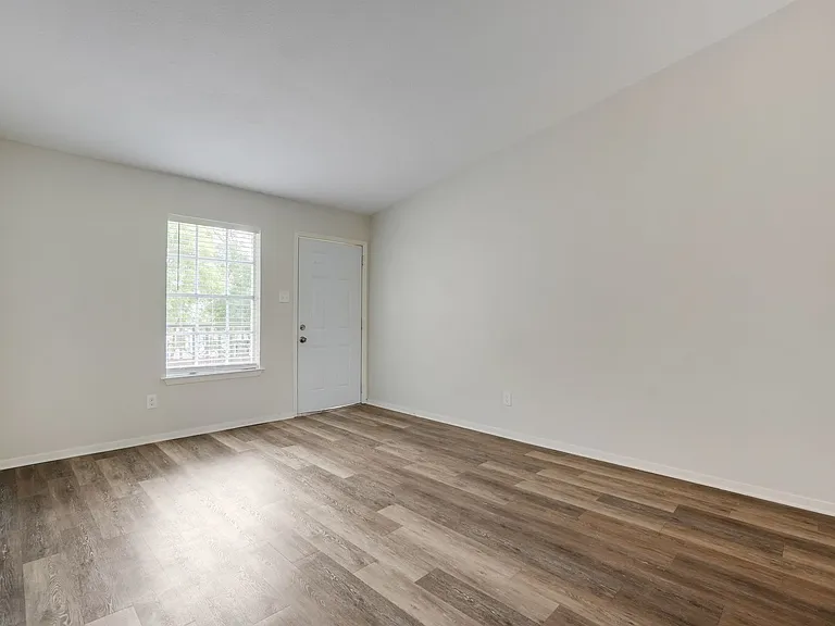 1105-1107 Uta Blvd — Photo 11
