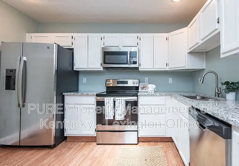 720 E Main St #2 — Photo 8