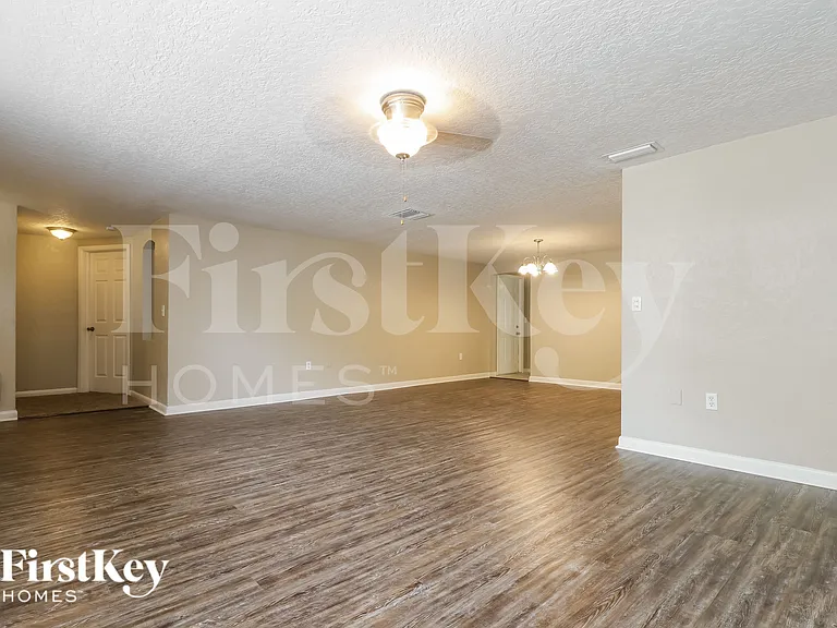 11221 Nome Ave — Photo 2