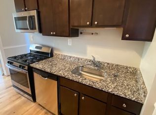 1610 W Nelson St #2, Chicago, IL 60657