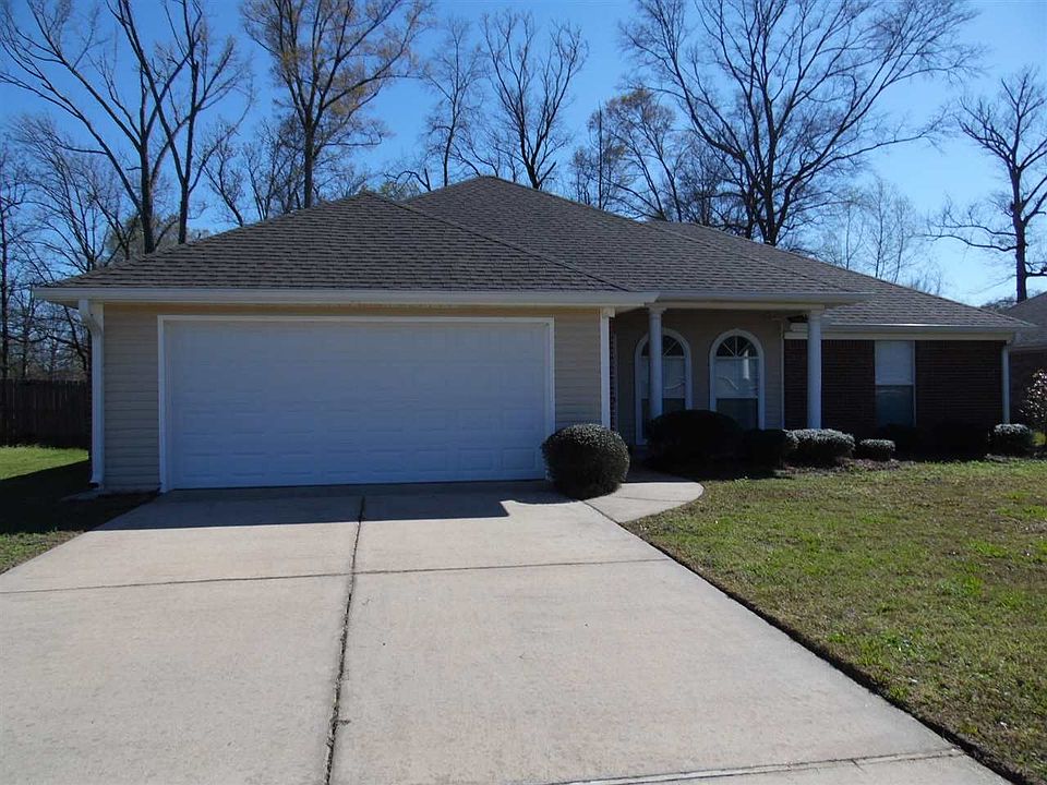 1st image of 591 Oak Park Cir