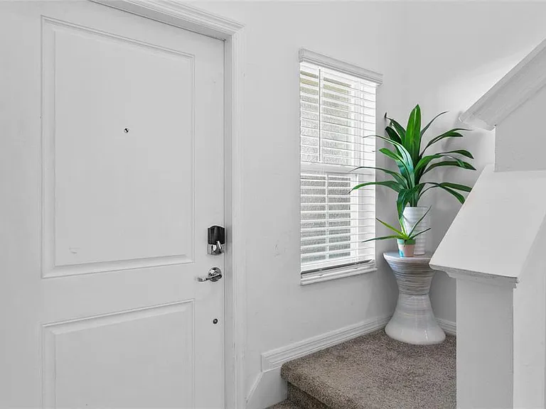1418 Austin St — Photo 11