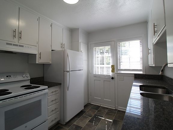 5th image of 7602 Terrace St