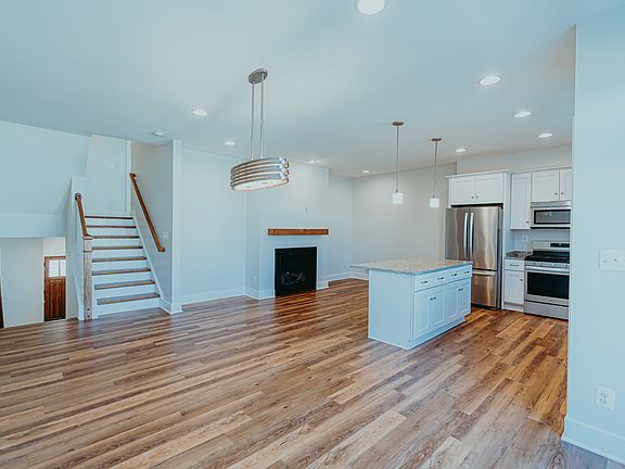 2nd image of 510 Trailside Dr #30A
