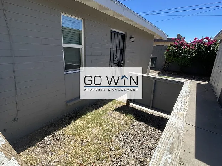 237 S Allen — Photo 18
