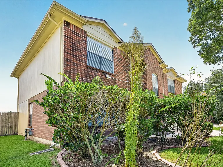 1806 Oak Ridge Dr — Photo 4