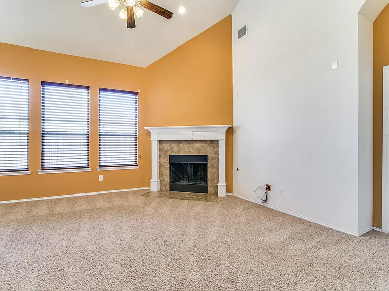 9400 Harrell Dr — Photo 11