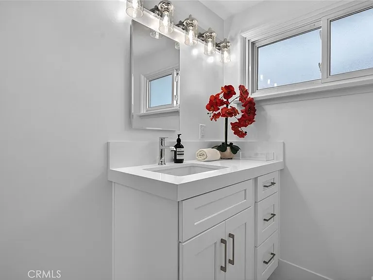 428 Cabrillo Ter — Photo 14