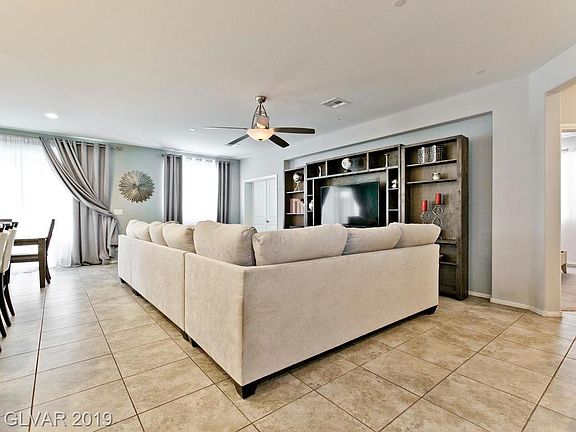 2nd image of 6717 Dome Rock St