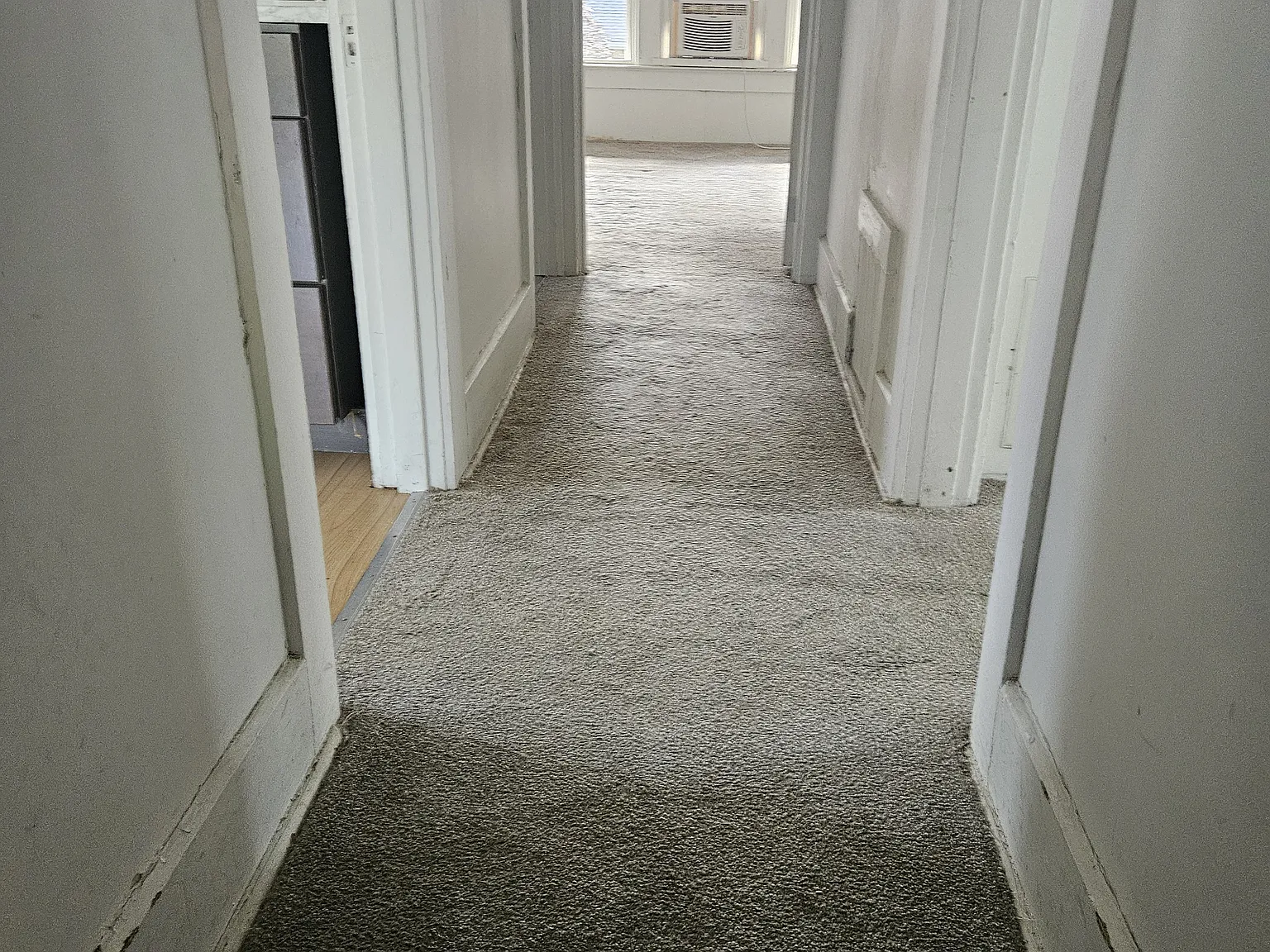 2 bed, 700 sqft, $765 — Photo 2