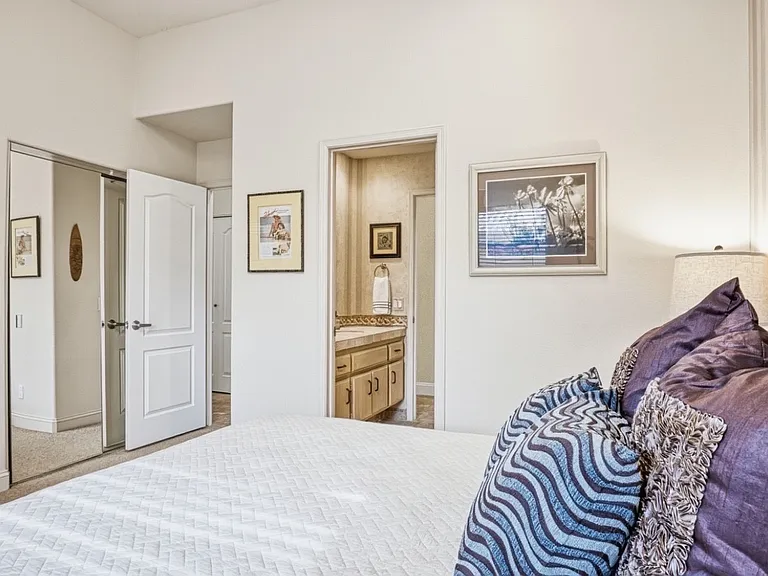 42 Colonial Dr — Photo 19