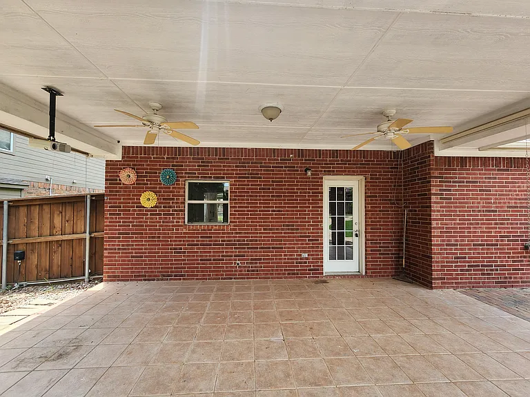 1808 Hidden Brook Trl — Photo 28