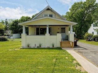 8 Rugby Rd, East Greenbush, NY 12061