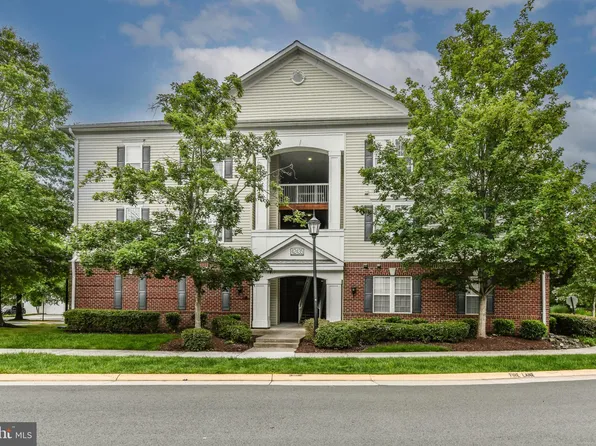 42435 Hollyhock Ter Unit 302, Brambleton, VA 20148