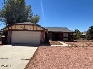 15576 Washoan Rd, Apple Valley, CA 92307