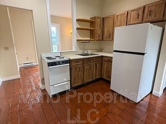 2nd image of 1 Pleasant St APT 1E