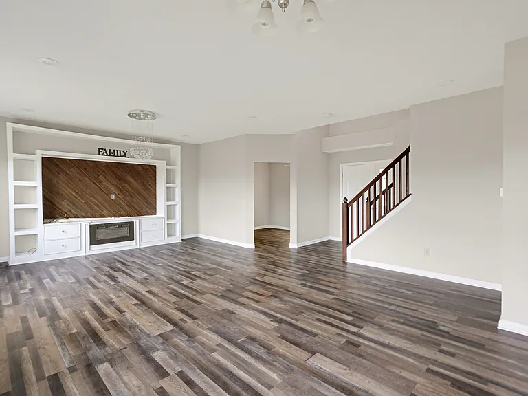 5259 Tanglewood Ln — Photo 4