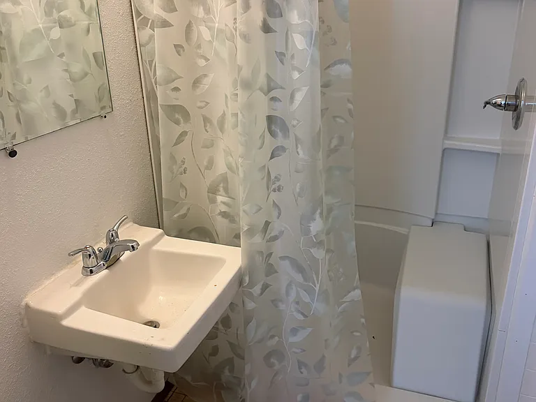 212 Church St — Photo 1