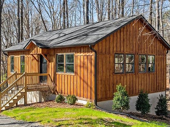 2nd image of 3499 Ridgewood Ct