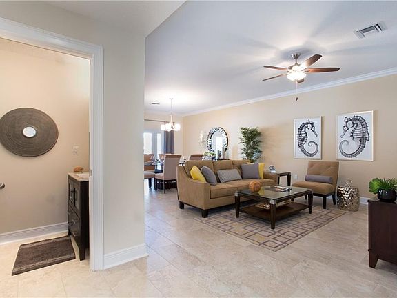 3rd image of 829 Date Palm Ln