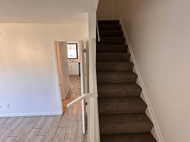 6036 N 30th Ave — Photo 12