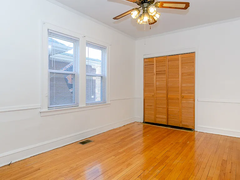 1033 Hayes Ave — Photo 10