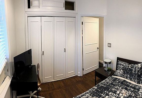 5th image of 350 E 54th St APT 6D