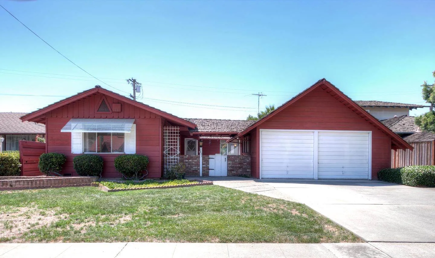 1471 Carmel Dr photo 1