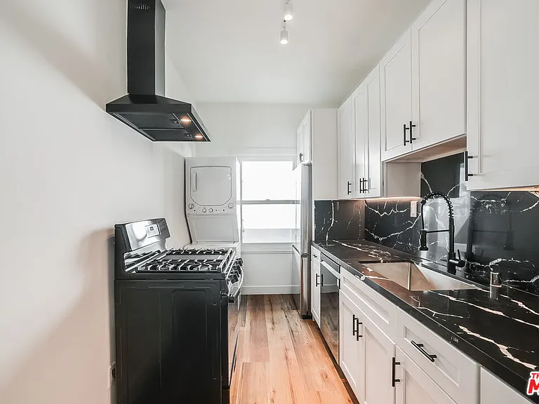 151 N Swall Dr #4 — Photo 12