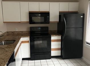 425 Stonegate Ct, Millersville, PA 17551
