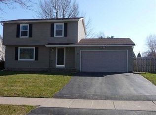 91 Grandview Ln, Rochester, NY 14612