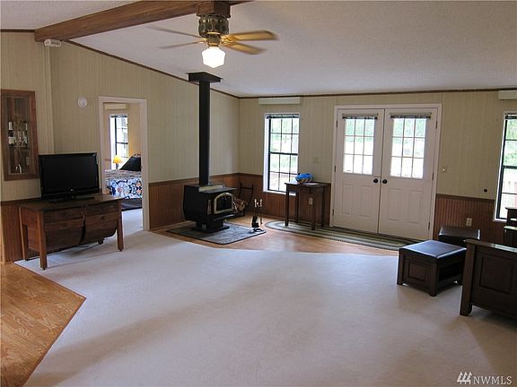 3rd image of 1561 Toonerville Dr NE