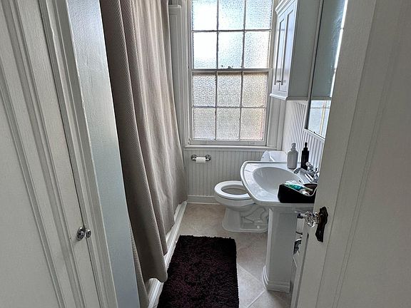 5th image of 372 S Highland Ave APT 208