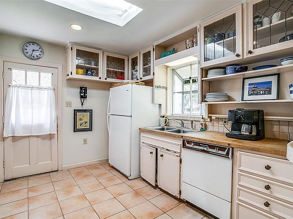 4th image of 5432 Glenwick Ln