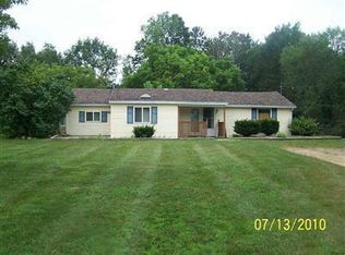 9492 E Lake Rd, Otisville, MI 48463