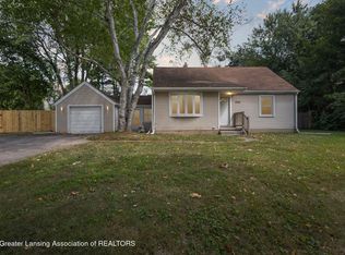 2216 Iroquois Rd, Okemos, MI 48864