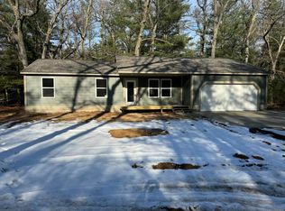 140 W Raymond St, Twin Lake, MI 49457