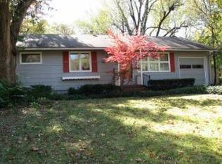 2223 W 71st Ter, Prairie Village, KS 66208
