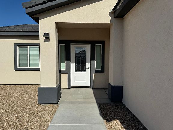 3rd image of 5079 S Jacaranda Pl