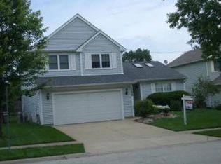 1256 Old Timber Ln, Palatine, IL 60195