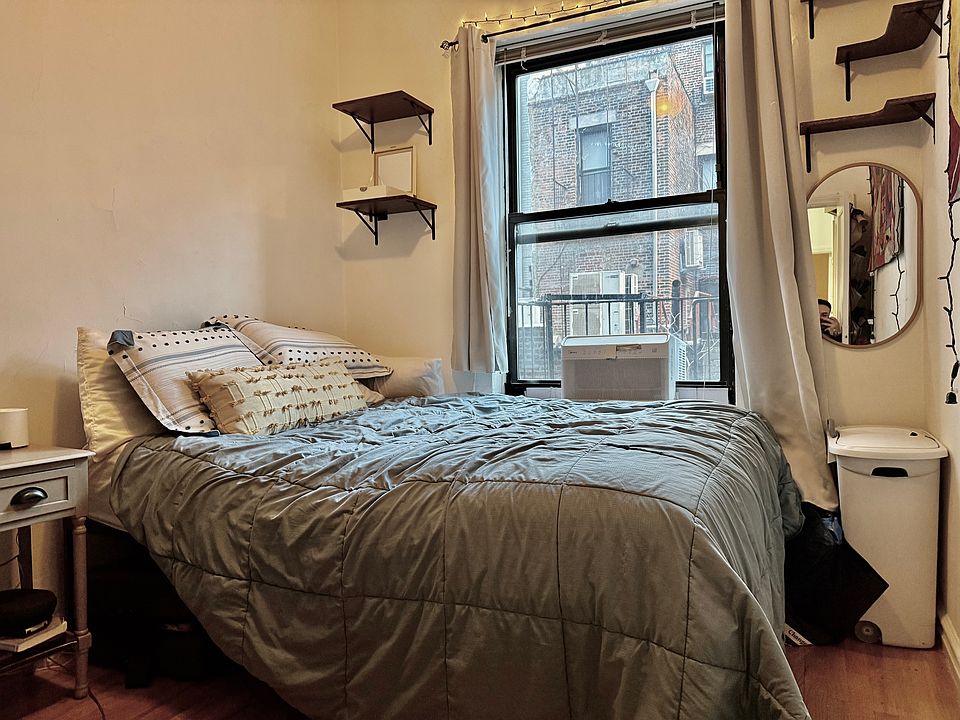 1st image of 208 W 80th St APT 2D