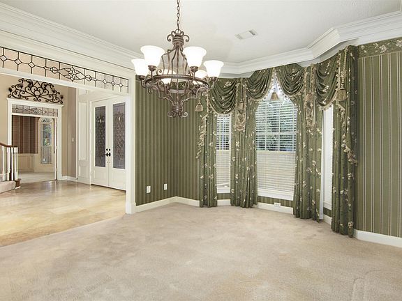 5th image of 1602 Chestnut Grove Ln