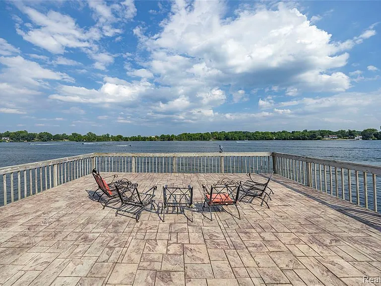 42195 Kouza Ct — Photo 23