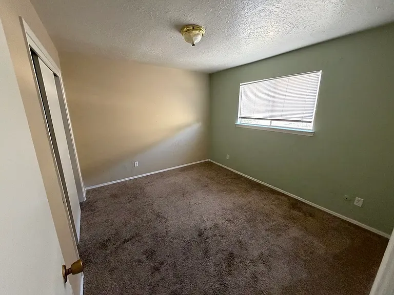 11013 Towner Ave NE #D — Photo 6