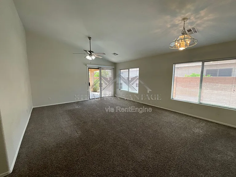3521 E Juanita Ave — Photo 9